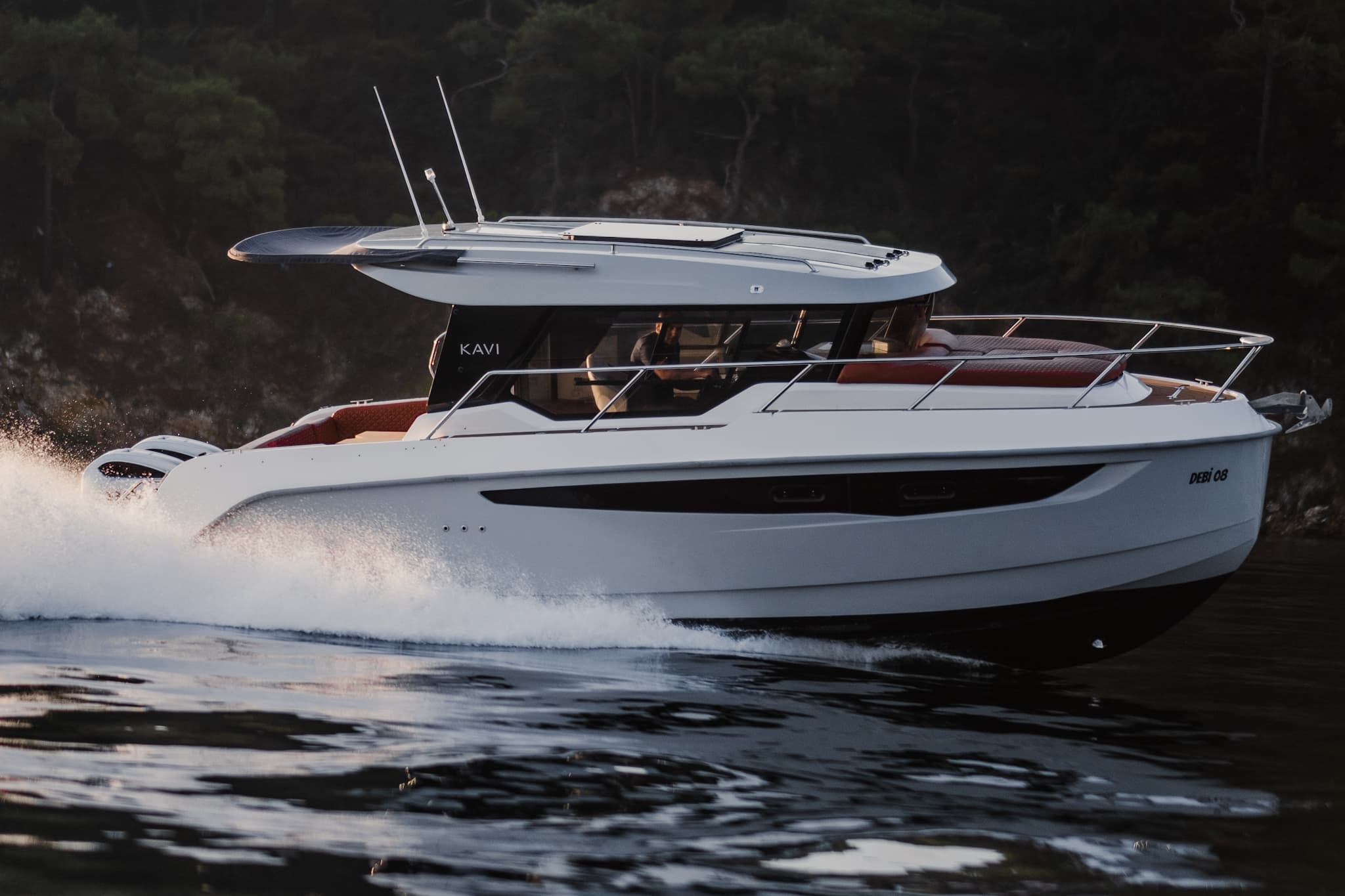 Aventus Yacht