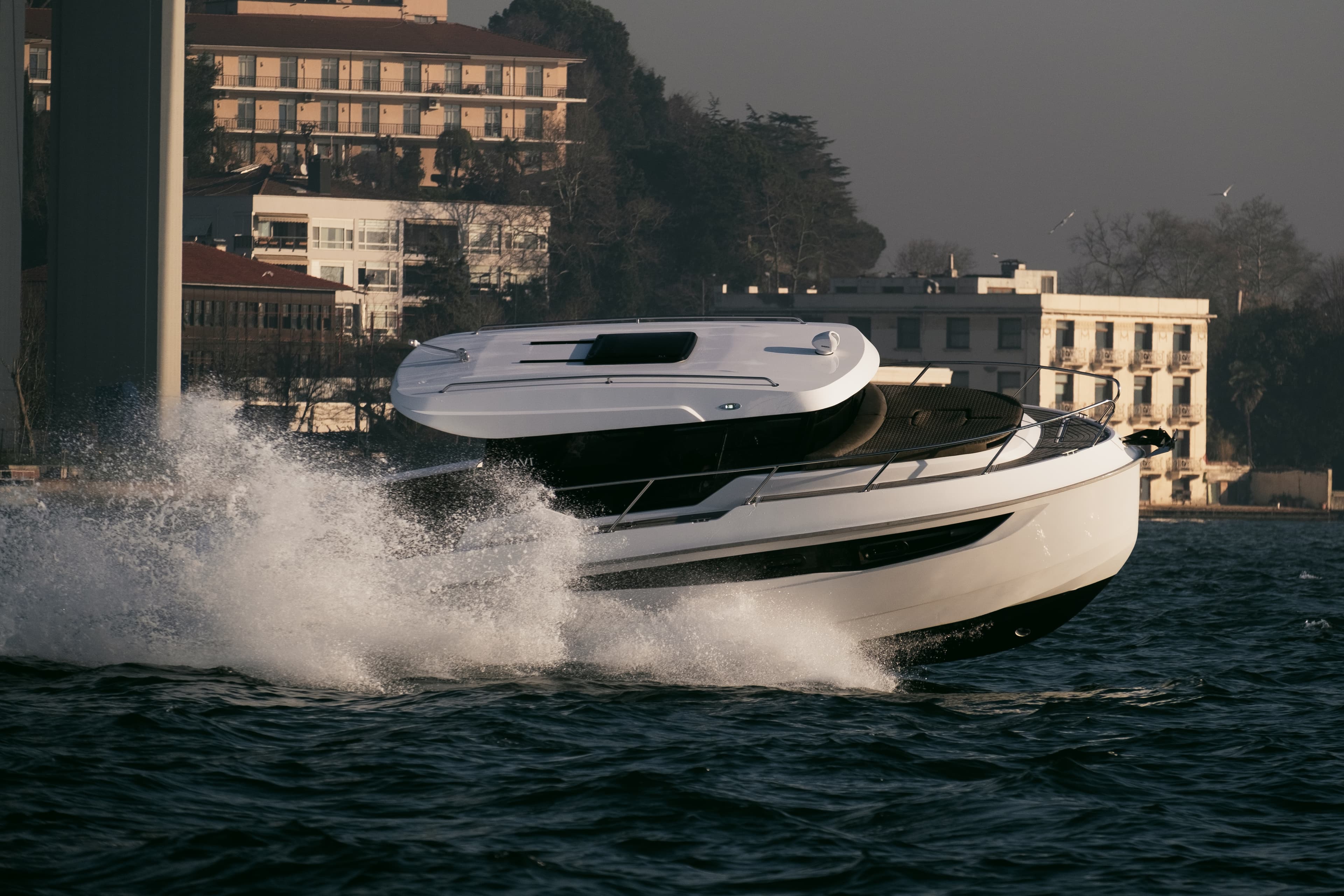 Aventus, Istanbul